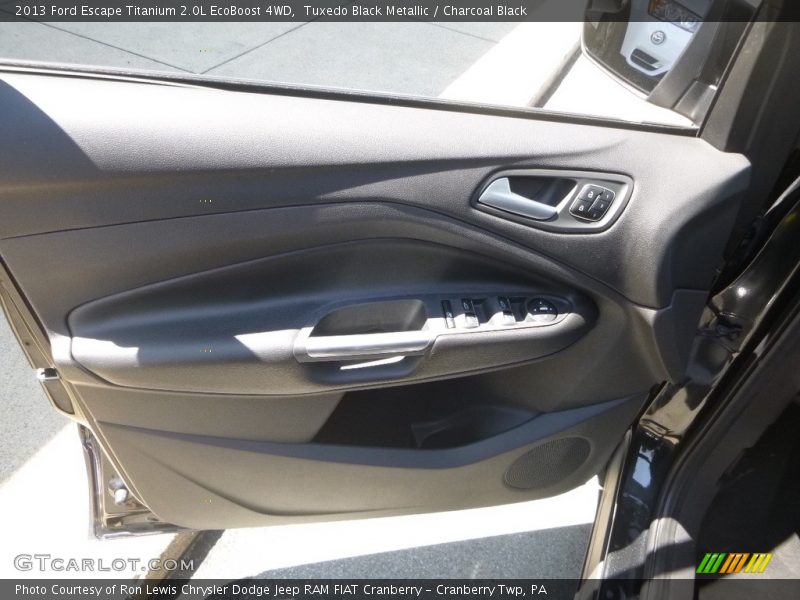 Tuxedo Black Metallic / Charcoal Black 2013 Ford Escape Titanium 2.0L EcoBoost 4WD