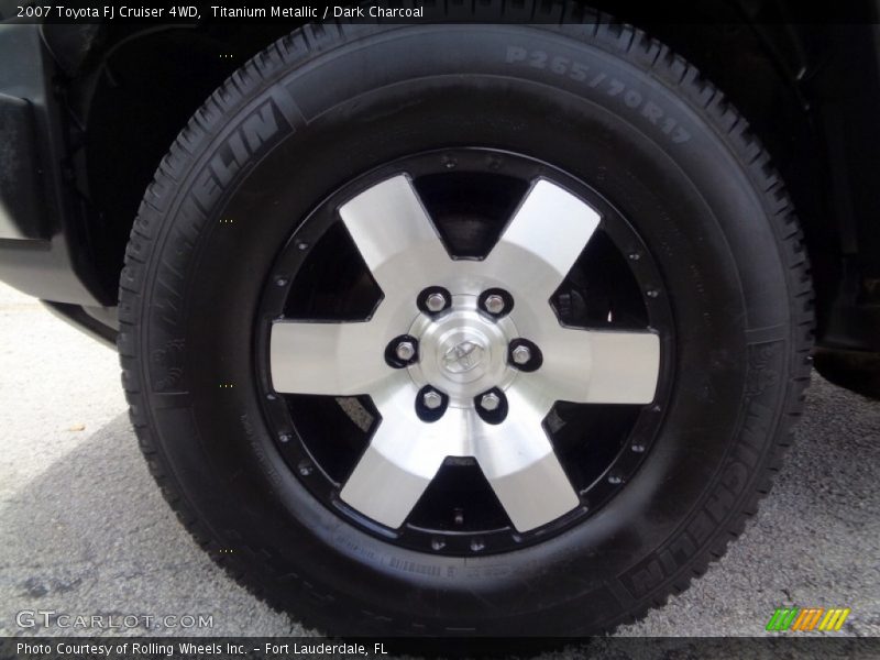 Titanium Metallic / Dark Charcoal 2007 Toyota FJ Cruiser 4WD