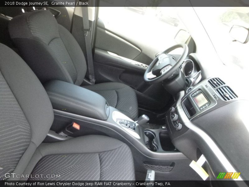 Granite Pearl / Black 2018 Dodge Journey SE