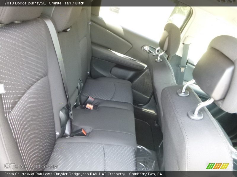 Granite Pearl / Black 2018 Dodge Journey SE
