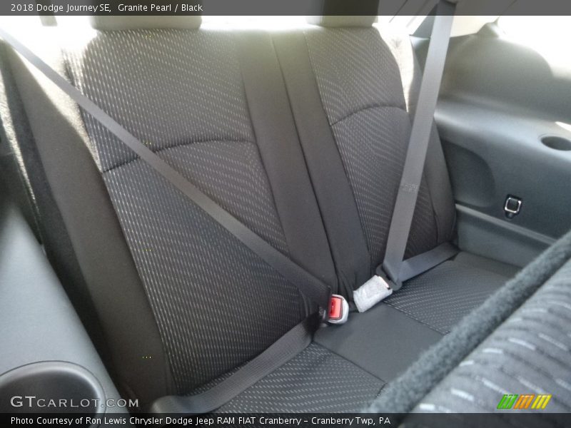 Granite Pearl / Black 2018 Dodge Journey SE