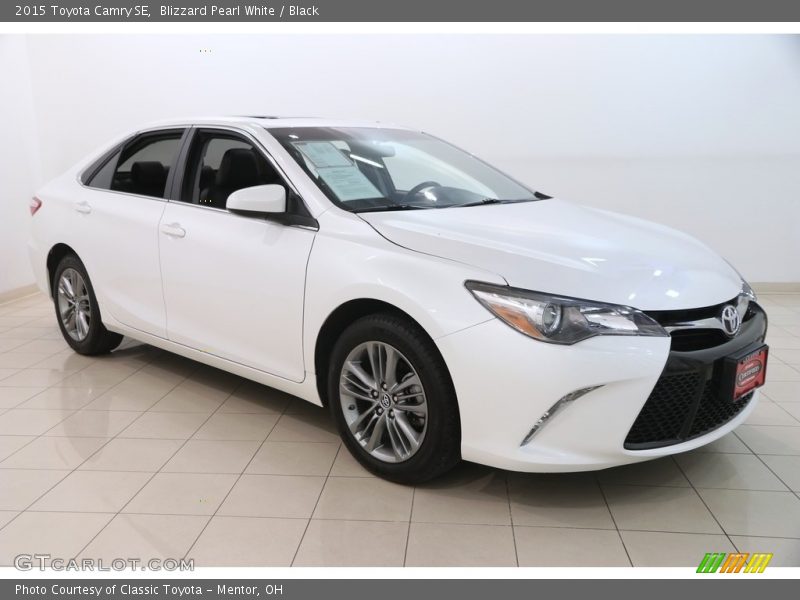 Blizzard Pearl White / Black 2015 Toyota Camry SE