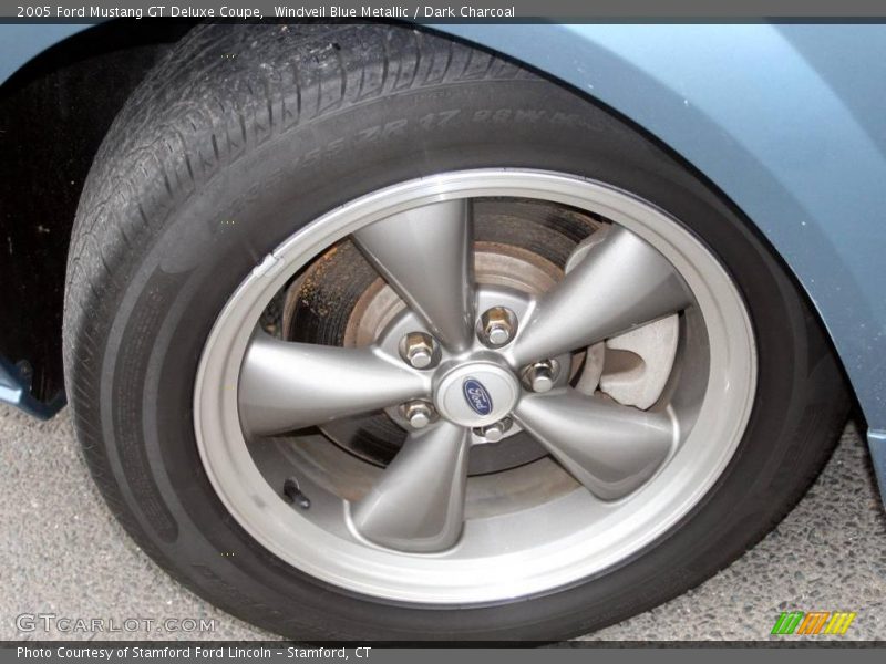 Windveil Blue Metallic / Dark Charcoal 2005 Ford Mustang GT Deluxe Coupe
