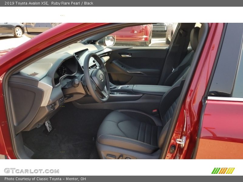Ruby Flare Pearl / Black 2019 Toyota Avalon XSE