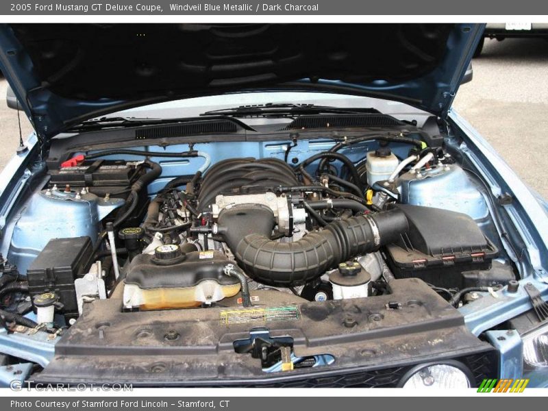 Windveil Blue Metallic / Dark Charcoal 2005 Ford Mustang GT Deluxe Coupe