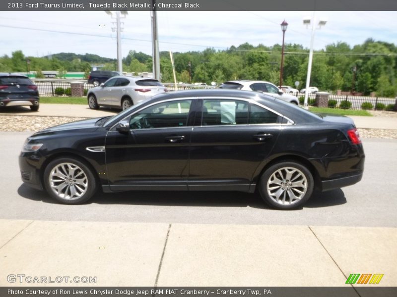 Tuxedo Black Metallic / Charcoal Black 2013 Ford Taurus Limited