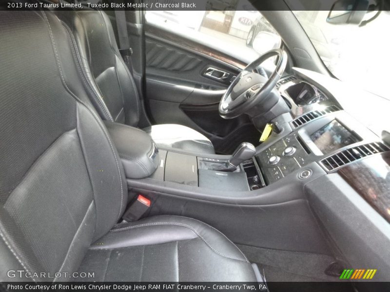 Tuxedo Black Metallic / Charcoal Black 2013 Ford Taurus Limited