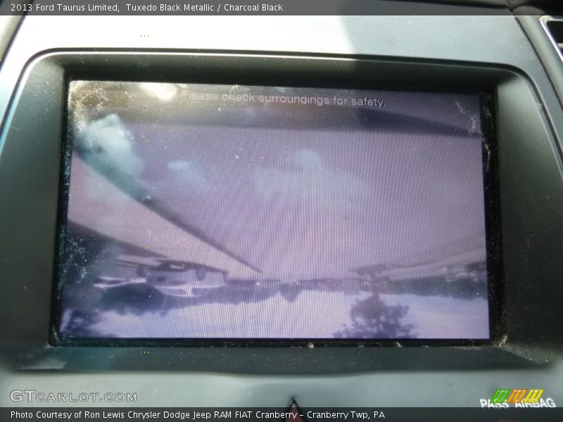 Tuxedo Black Metallic / Charcoal Black 2013 Ford Taurus Limited