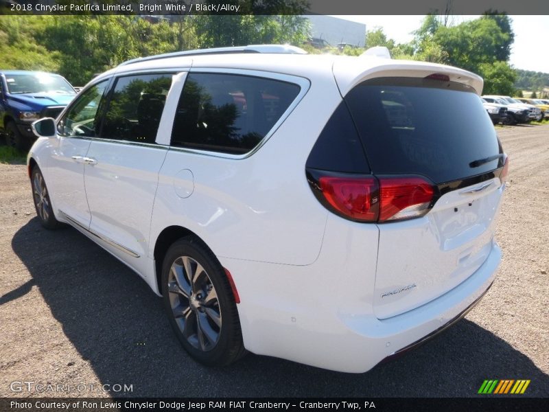 Bright White / Black/Alloy 2018 Chrysler Pacifica Limited