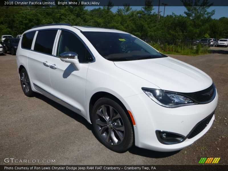 Bright White / Black/Alloy 2018 Chrysler Pacifica Limited