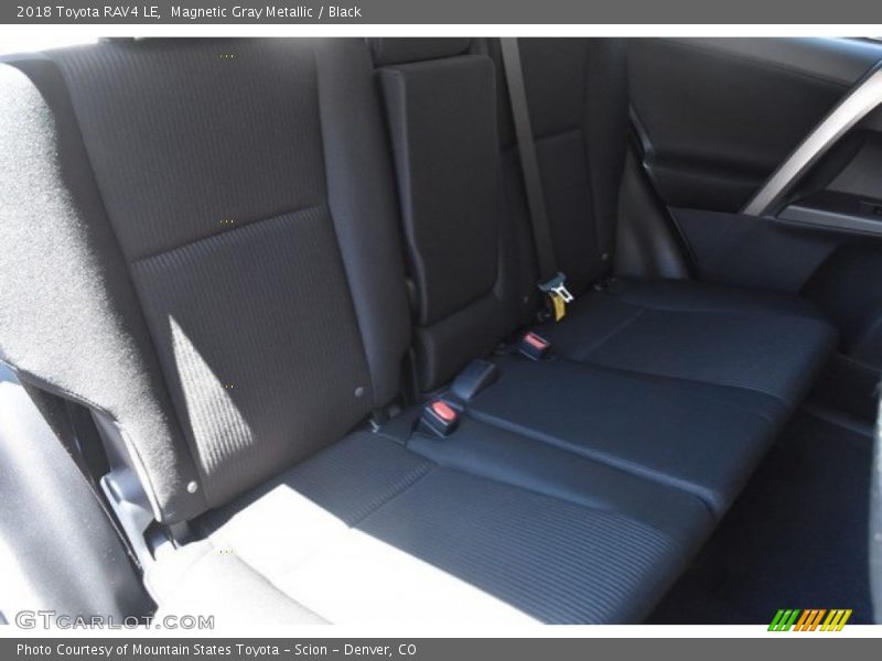 Magnetic Gray Metallic / Black 2018 Toyota RAV4 LE