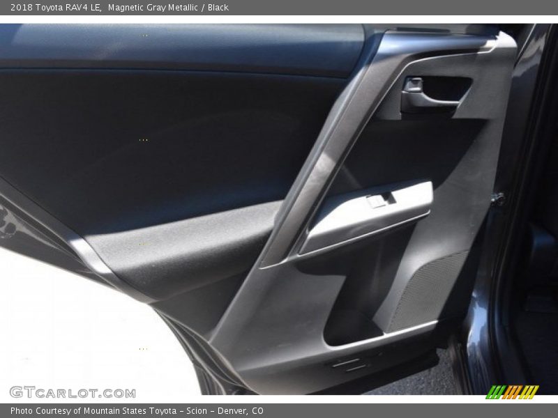 Magnetic Gray Metallic / Black 2018 Toyota RAV4 LE