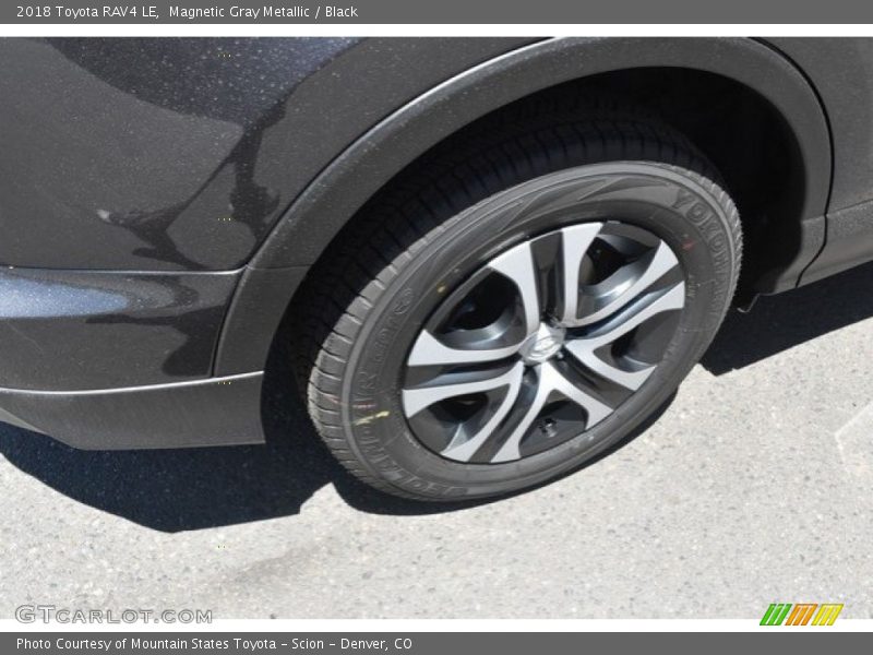 Magnetic Gray Metallic / Black 2018 Toyota RAV4 LE