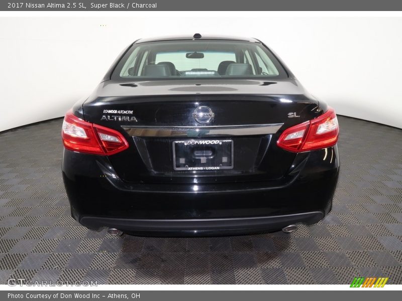 Super Black / Charcoal 2017 Nissan Altima 2.5 SL