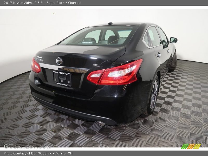 Super Black / Charcoal 2017 Nissan Altima 2.5 SL
