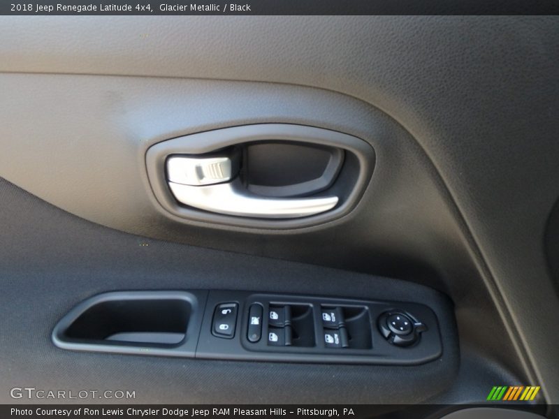 Glacier Metallic / Black 2018 Jeep Renegade Latitude 4x4