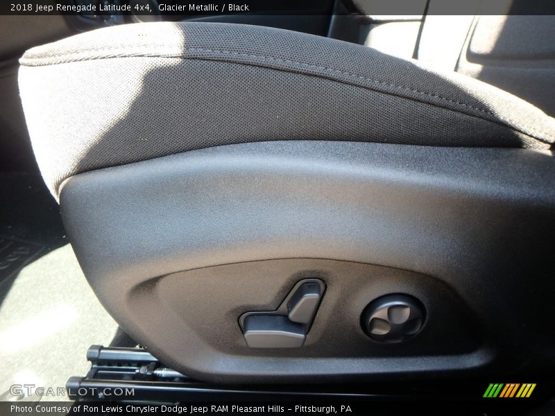 Glacier Metallic / Black 2018 Jeep Renegade Latitude 4x4