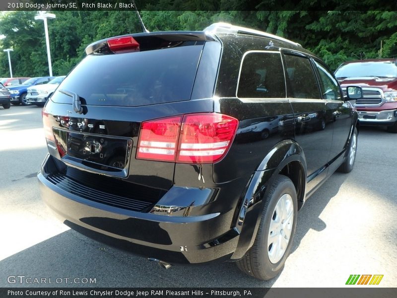 Pitch Black / Black 2018 Dodge Journey SE