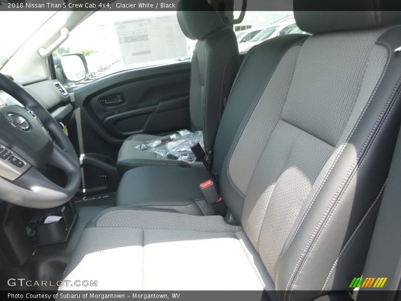 Glacier White / Black 2018 Nissan Titan S Crew Cab 4x4