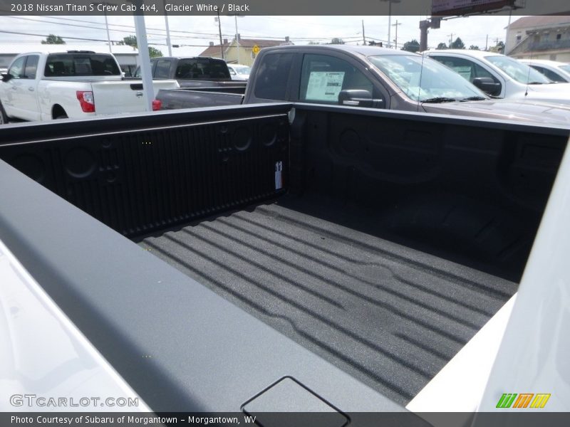 Glacier White / Black 2018 Nissan Titan S Crew Cab 4x4