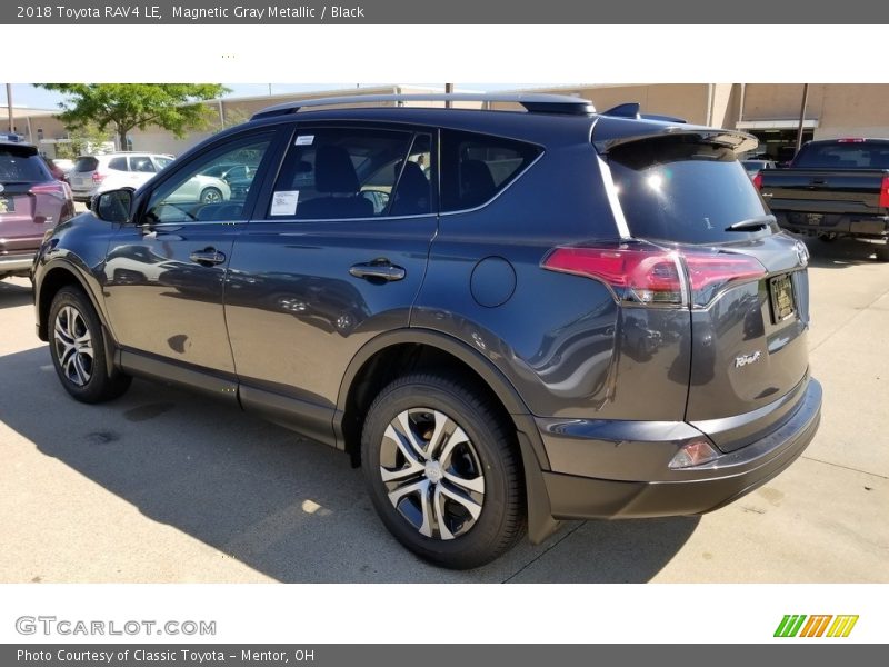 Magnetic Gray Metallic / Black 2018 Toyota RAV4 LE