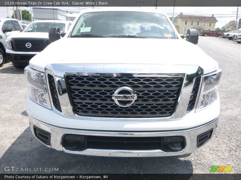 Glacier White / Black 2018 Nissan Titan SV Crew Cab 4x4