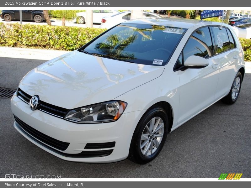 Pure White / Black 2015 Volkswagen Golf 4 Door 1.8T S