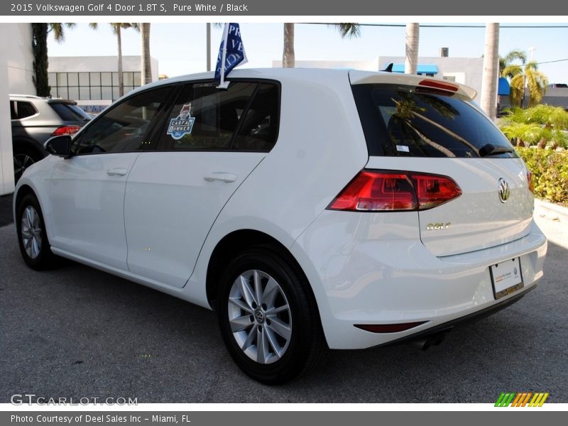 Pure White / Black 2015 Volkswagen Golf 4 Door 1.8T S