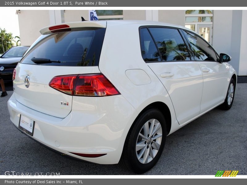 Pure White / Black 2015 Volkswagen Golf 4 Door 1.8T S