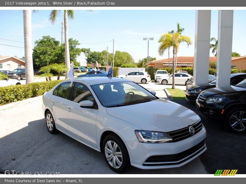 White Silver / Black/Palladium Gray 2017 Volkswagen Jetta S