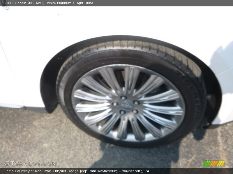 White Platinum / Light Dune 2013 Lincoln MKS AWD