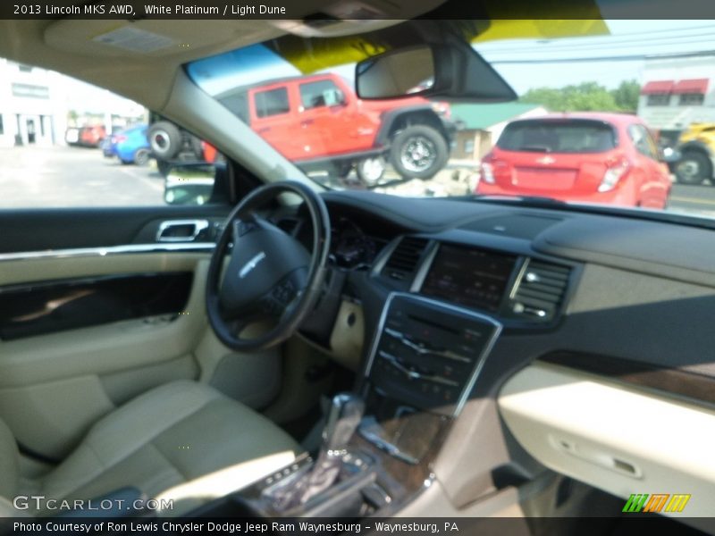 White Platinum / Light Dune 2013 Lincoln MKS AWD