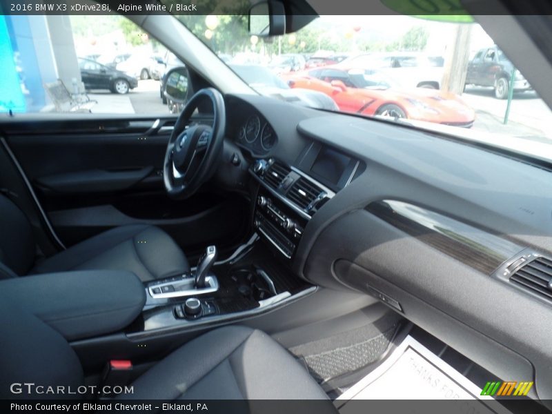Alpine White / Black 2016 BMW X3 xDrive28i