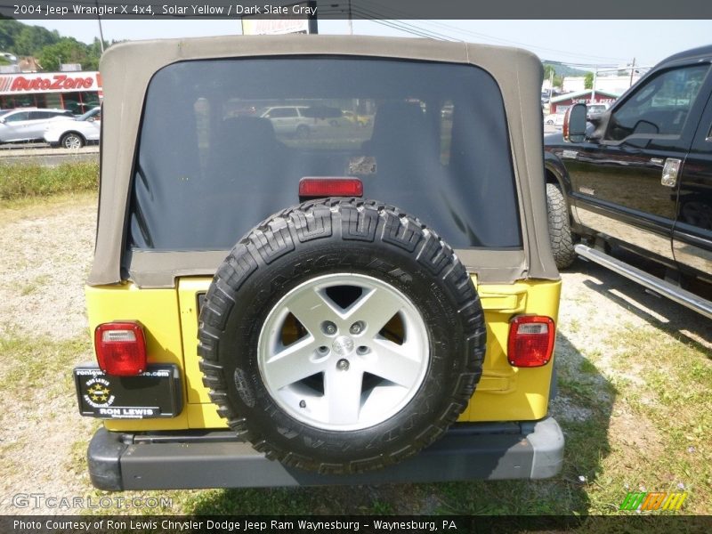 Solar Yellow / Dark Slate Gray 2004 Jeep Wrangler X 4x4