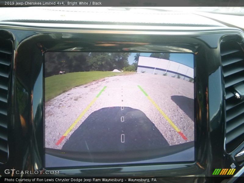 Bright White / Black 2019 Jeep Cherokee Limited 4x4