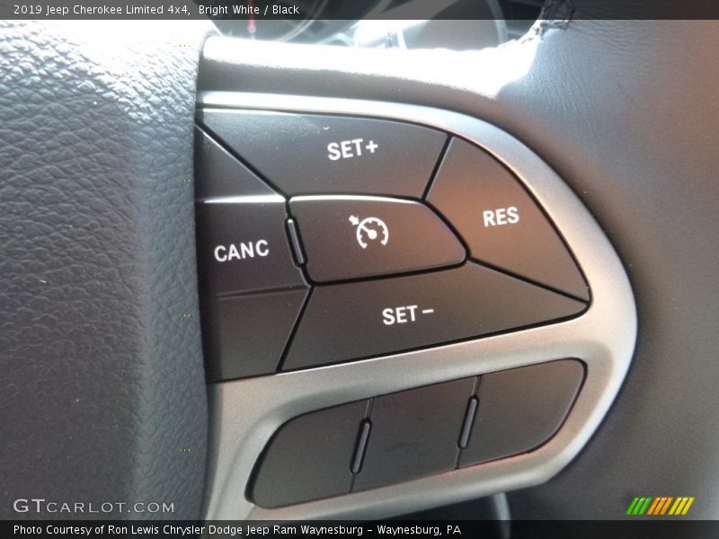 Bright White / Black 2019 Jeep Cherokee Limited 4x4