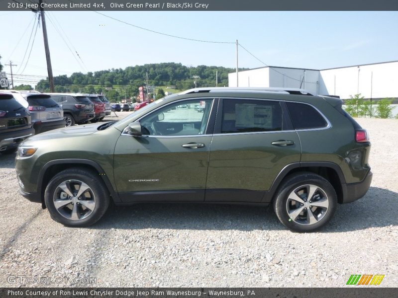 Olive Green Pearl / Black/Ski Grey 2019 Jeep Cherokee Limited 4x4
