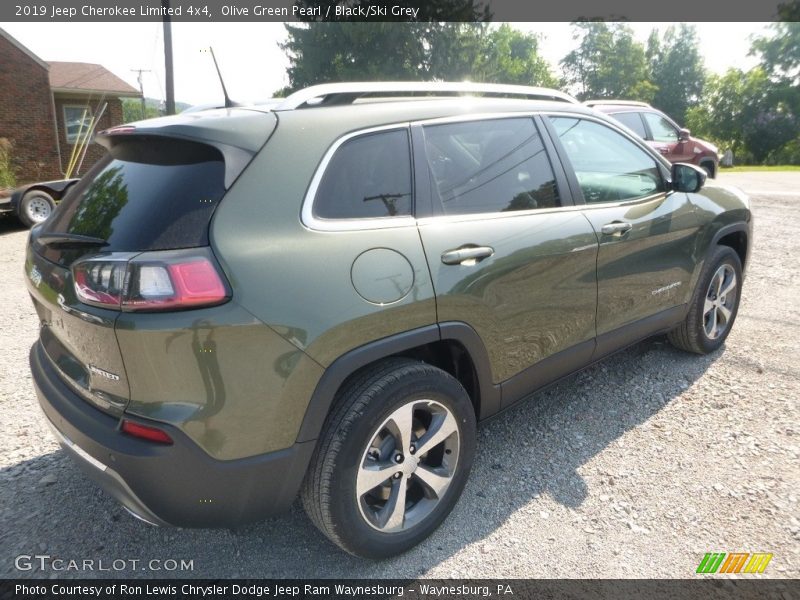 Olive Green Pearl / Black/Ski Grey 2019 Jeep Cherokee Limited 4x4