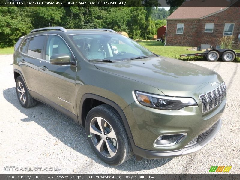 Olive Green Pearl / Black/Ski Grey 2019 Jeep Cherokee Limited 4x4