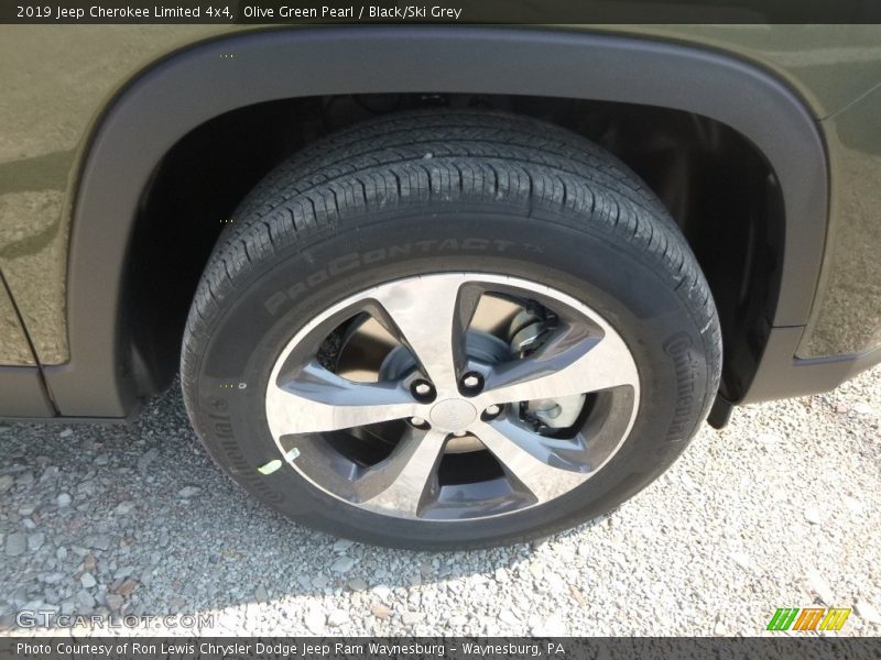 Olive Green Pearl / Black/Ski Grey 2019 Jeep Cherokee Limited 4x4