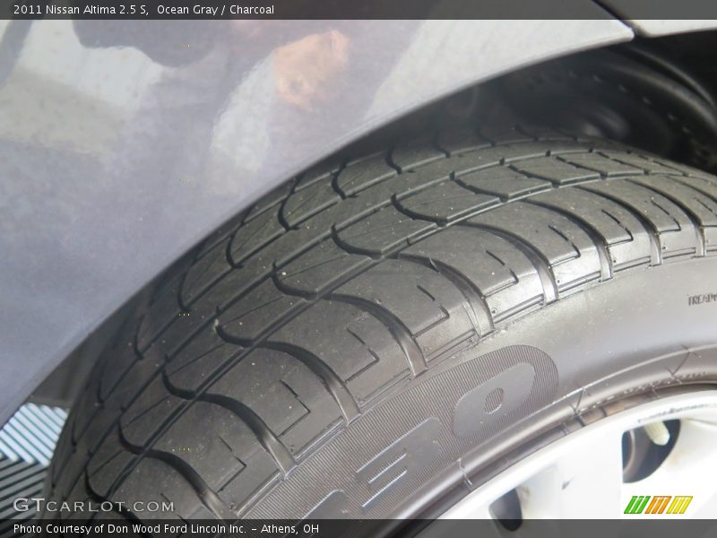 Ocean Gray / Charcoal 2011 Nissan Altima 2.5 S