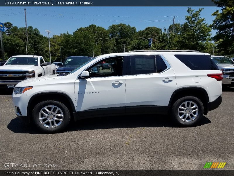 Pearl White / Jet Black 2019 Chevrolet Traverse LT