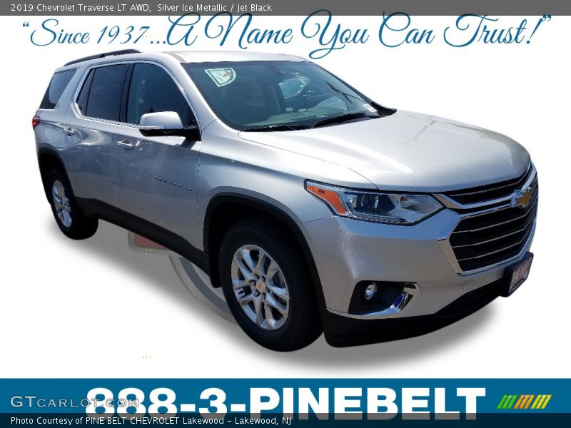 Silver Ice Metallic / Jet Black 2019 Chevrolet Traverse LT AWD