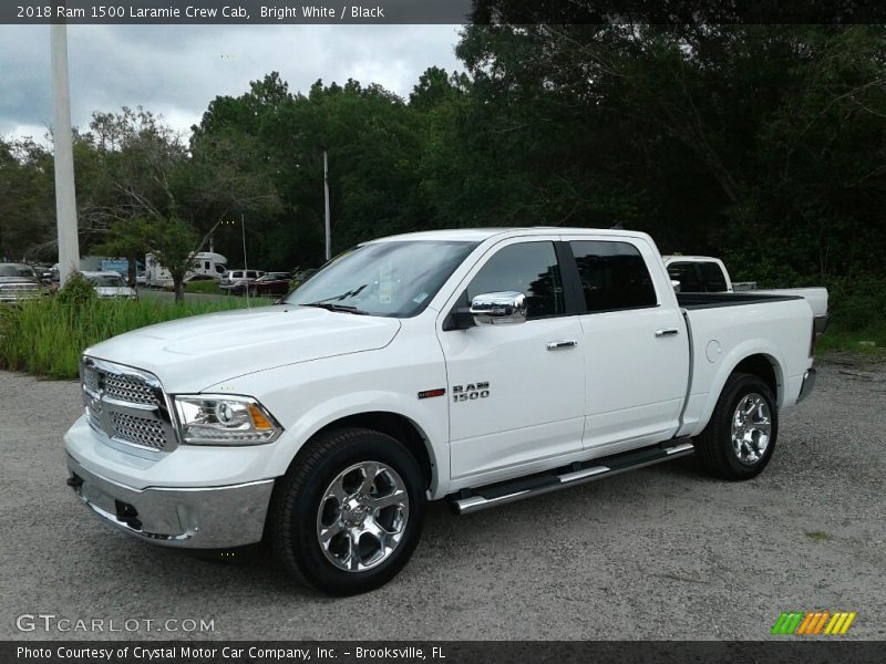 Bright White / Black 2018 Ram 1500 Laramie Crew Cab
