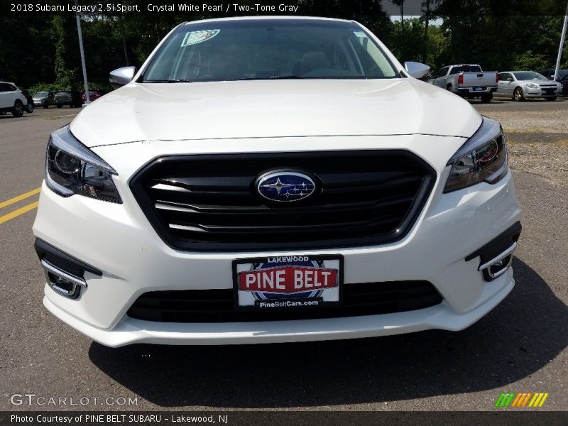 Crystal White Pearl / Two-Tone Gray 2018 Subaru Legacy 2.5i Sport
