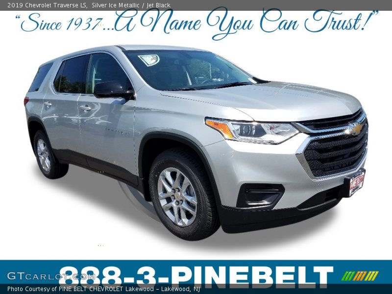 Silver Ice Metallic / Jet Black 2019 Chevrolet Traverse LS