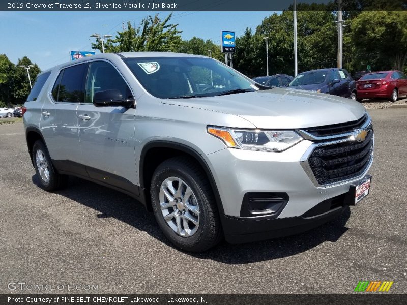 Silver Ice Metallic / Jet Black 2019 Chevrolet Traverse LS