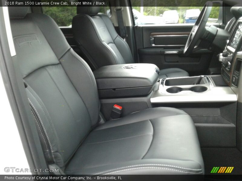 Bright White / Black 2018 Ram 1500 Laramie Crew Cab