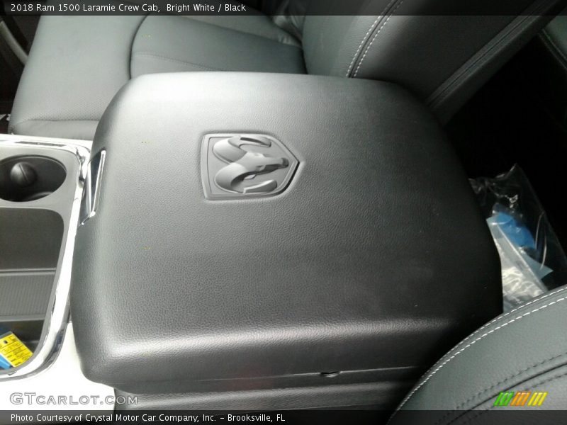 Bright White / Black 2018 Ram 1500 Laramie Crew Cab