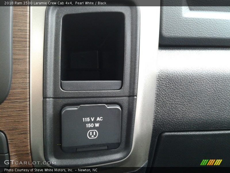 Pearl White / Black 2018 Ram 3500 Laramie Crew Cab 4x4